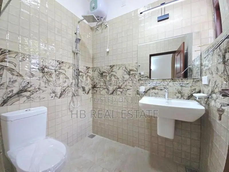 Architecture Designed Super Luxury Three Story House Hokandara
