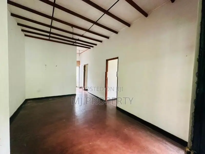 ( YR-1059) Valuable Upper Floor House Rent in Kottawa Mattegoda
