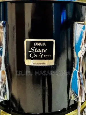 Drum set YAMAHA Stage Custom