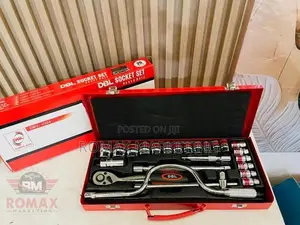 25-Piece Socket Wrench Set - Dbl