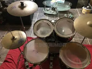 Acoustic Drum Set