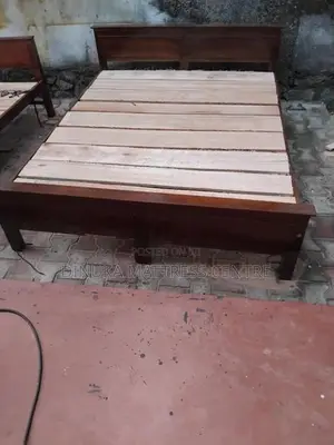 Queen Size Bed 6ft ×5ft