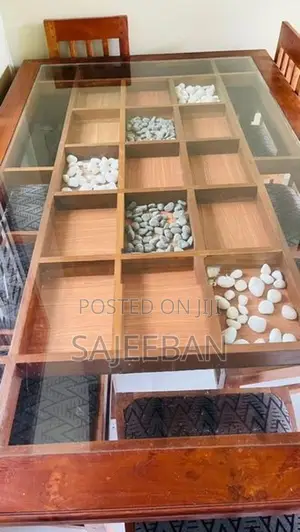 Vanni Teak Dinning Table