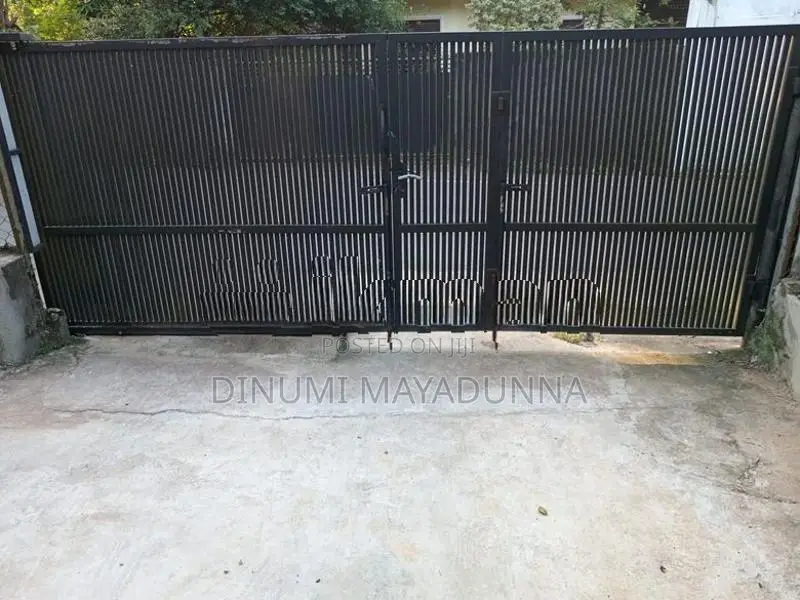Sliding Gate
