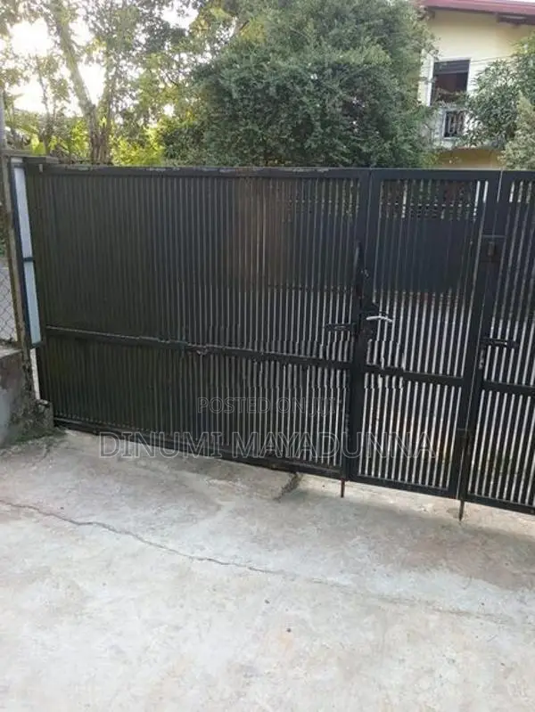 Sliding Gate