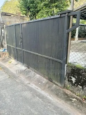 Sliding Gate