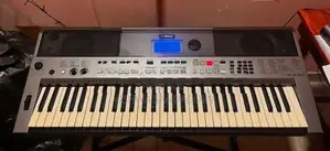 Yamaha PSR E443 Digital Keyboard