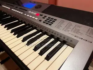 Yamaha PSR E443 Digital Keyboard