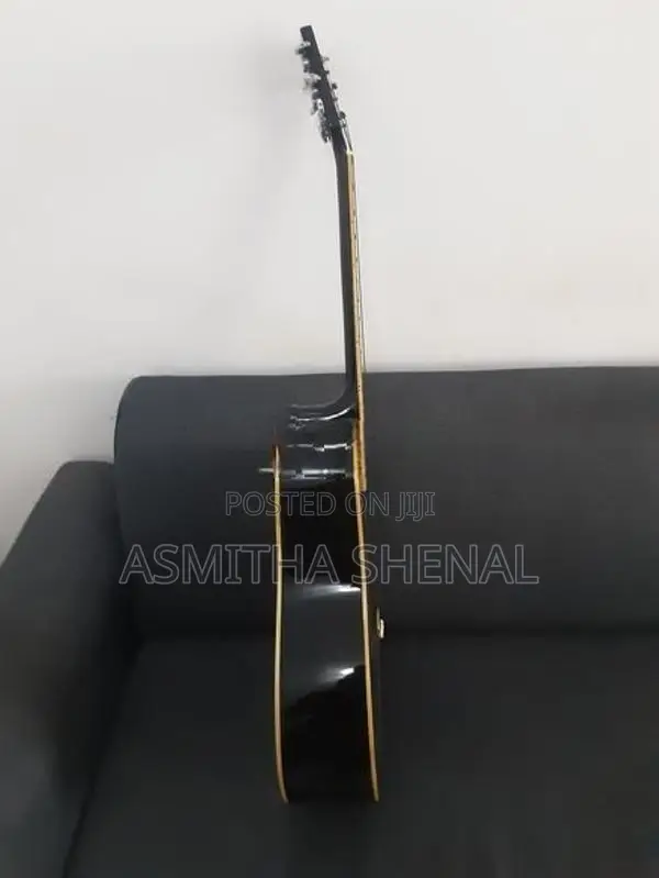 Suzuki Guitar