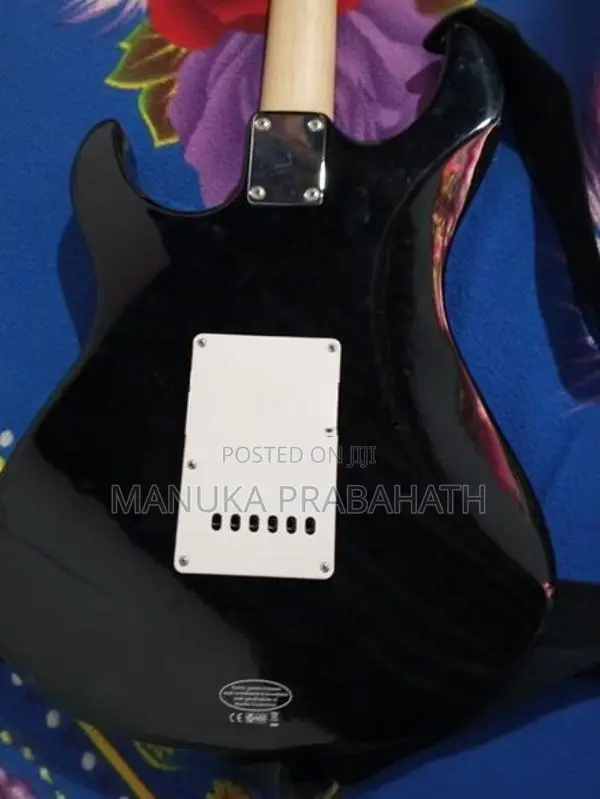 - *Title:* විකිණීමට ඇත Yamaha Pacifica Electric Guitar බණ්ඩාරවෙල
