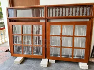 උළුවස්ස සමඟ ජනෙල පියන්