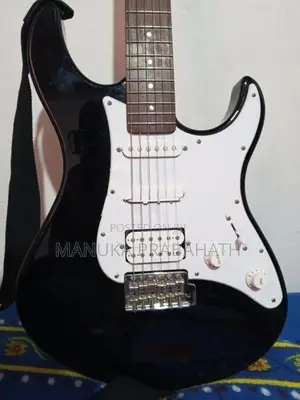 - *Title:* විකිණීමට ඇත Yamaha Pacifica Electric Guitar බණ්ඩාරවෙල