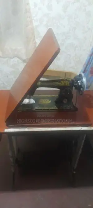 Singer Machine