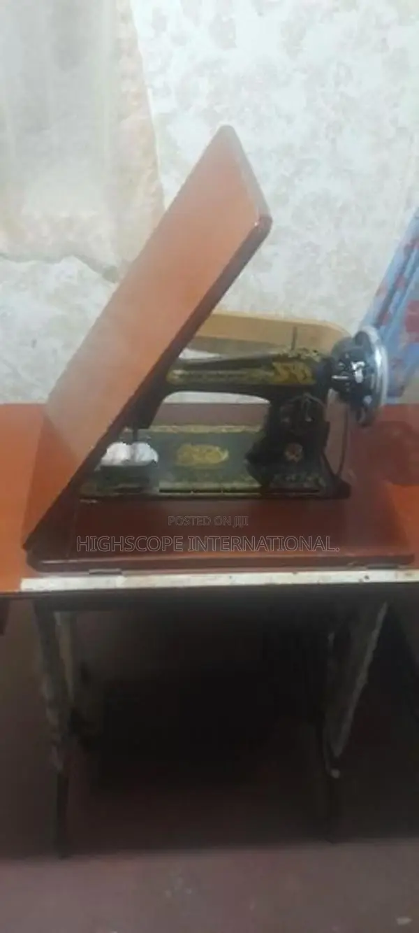Singer Machine