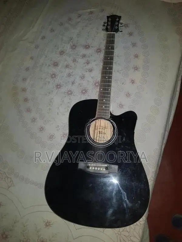 Box Guitar