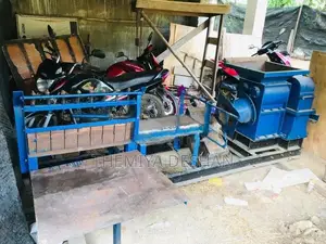 මැටි ගඩොල් කපන මැෂිම
