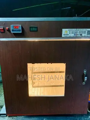 බිත්තර රක්කවන මැශිම
