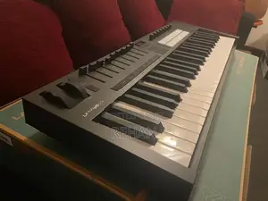 Novation Launchkey 49 MK4