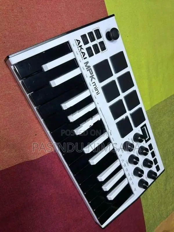 Akai MPK Mini MK3 MIDI controller / keyboard