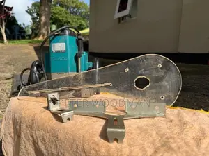 Makita Router 3612C (makita)