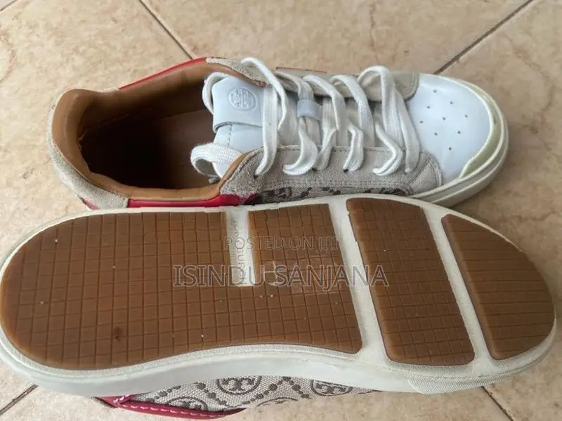 Tory Burch Sneaker