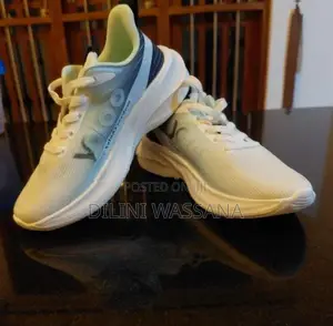 Yalu Brand New Sneakers