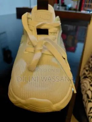Yalu Brand New Sneakers