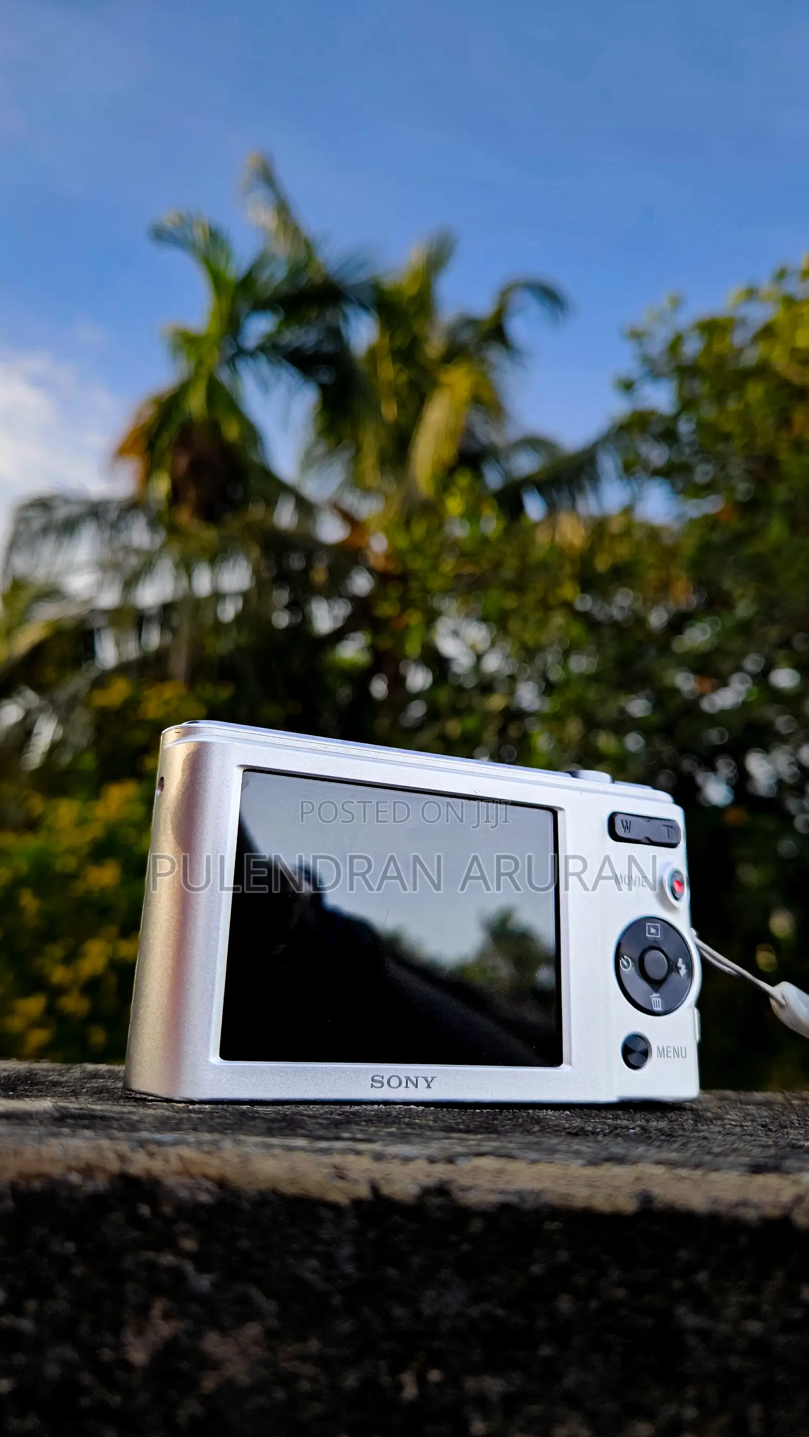 Sony Cyber-Shot DSC-W800 20.1mp | Excellent Condition | Like New