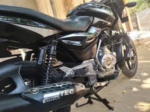 Bajaj Pulsar 150 2016 Black