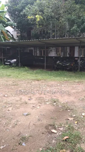 3bdrm House in Kirimandala Mw, Nawala for sale