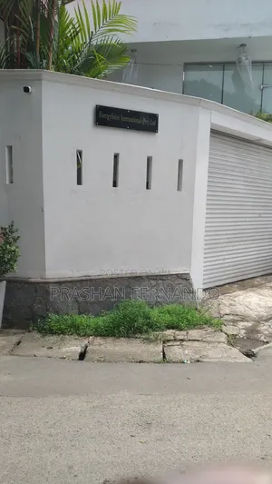 3bdrm House in Kirimandala Mw, Nawala for sale