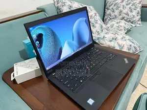 Lenovo Thinkpad T490 i7 /266GB /16GB