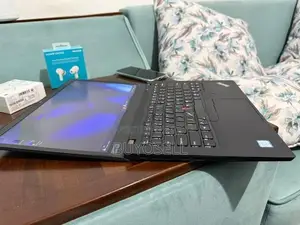 Lenovo Thinkpad T490 i7 /266GB /16GB