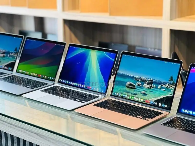 Apple MacBook Air M1 Chip +8GB RAM -256GB SSD