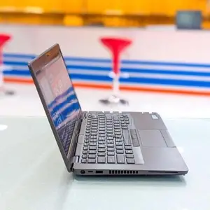 intel Core i7-8665U \8GB DDR4 Ram\ 256GB NVMe SSD