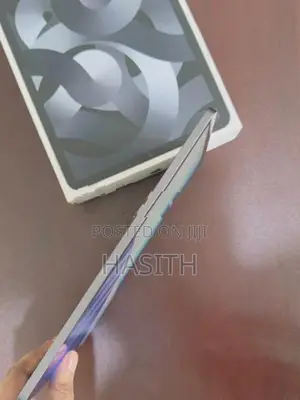 Apple iPad Air (5th Generation) Wifi