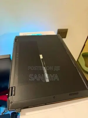 MSI Summit E16 Flip A11UCT 2-in-1 Laptop