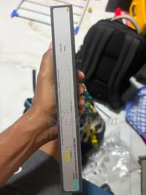 HPE OfficeConnect 1420 8G PoE+ (64W) Network Switch (JH330A)