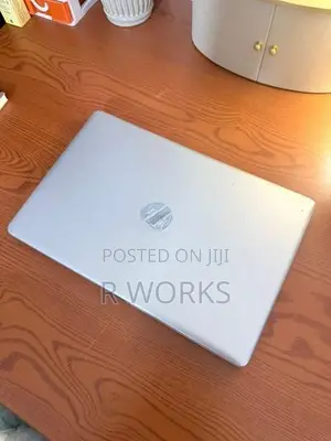 HP Laptop 8th GEN i3