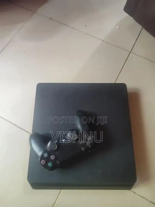 Play Station 4