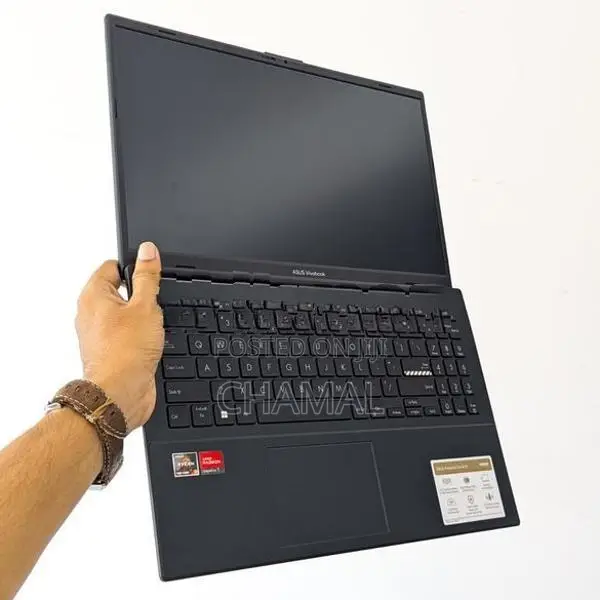 Brand New Asus VivoBook AMD Ryzen 5 -7520U 8GB DDR5 Ram 512GB NVMe