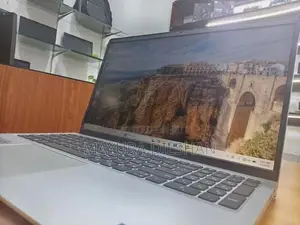 i5 11th Gen 8GB Ram 512GB Nvme