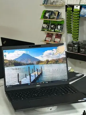 Dell Latitude 5500 (Touch) | 8GB 256 NVMe SSD