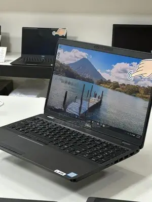 Dell Latitude 5500 (Touch) | 8GB 256 NVMe SSD