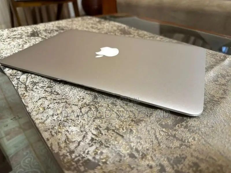 Apple MacBook Air 6