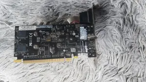 E VGA NVIDIA GeForce GT 730