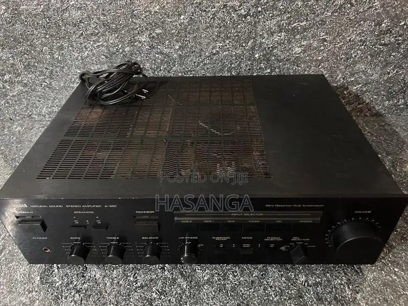 Yamaha A-550 Natural Sound Stereo Amplifier