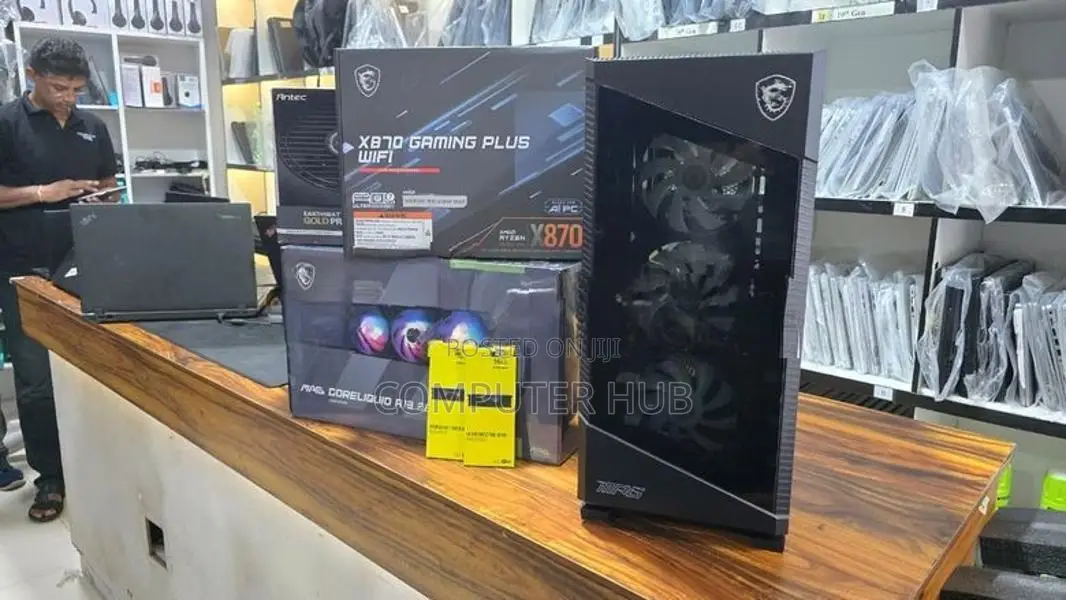 AMD Ryzen 9 7900X3D 32GB RAM 1TB NVME RTX 5070 12GB Gaming PC