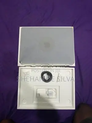 Apple Macbook Air M2