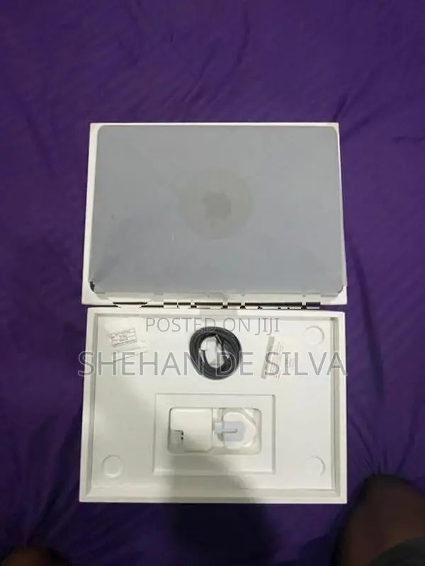 Apple Macbook Air M2